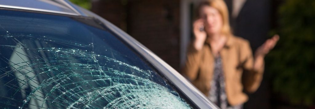 auto glass replacement